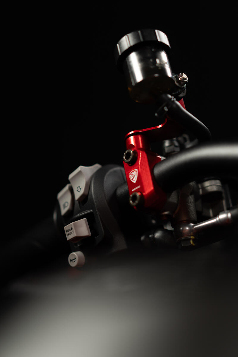 Brembo Master cylinder clamp with Mirror Mount thread M10 counter-clockwise